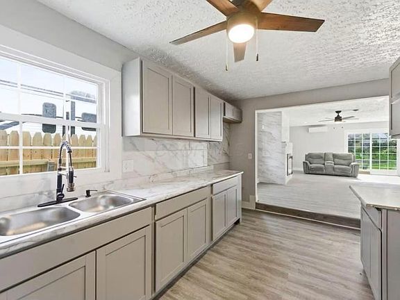 3rd image of 444 Linda Mel Dr