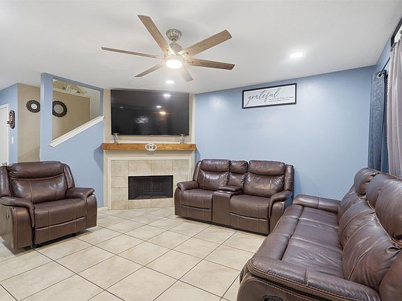 5th image of 1112 Willersley Ln