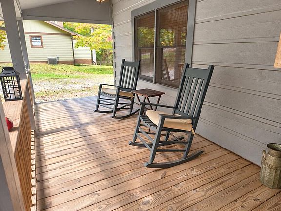 4th image of 816 Navaho Way