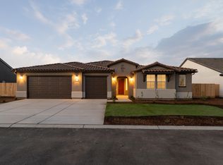 6619 W Wood Drive, Visalia, CA 93277
