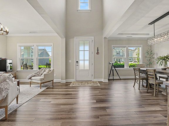 3rd image of 129 Cassada Ct