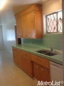 3rd image of 6485 Chetwood Way