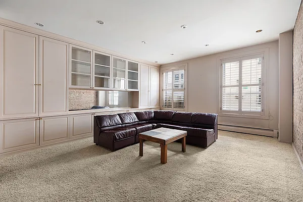 Sold by Compass | media 23