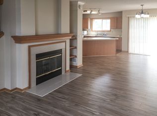 4250 Merrimac Ln N APT 33, Plymouth, MN 55446