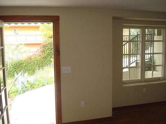 2nd image of 2541-2543 Broadway