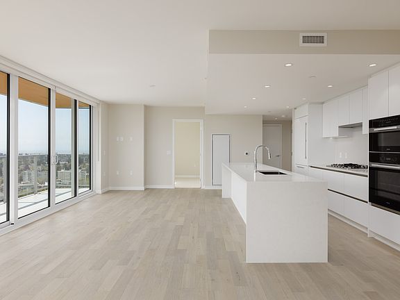 5th image of 485 W 42nd Ave #2105