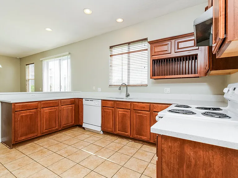 1007 N Platte Way — Photo 9