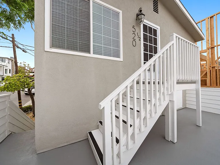 520 Poinsettia Ave — Photo 16