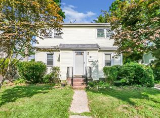 36 Hanover Pl, Merrick, NY 11566