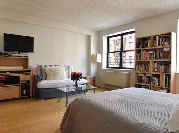 5th image of 516 W 47th St APT N3c