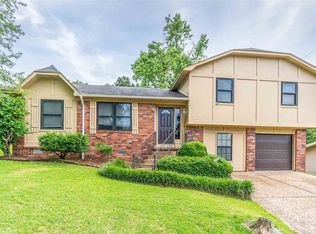 16 Lakeside Dr, Little Rock, AR 72204