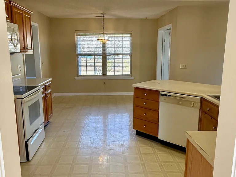 1005 Houndsbark Ct — Photo 19