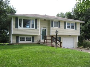 13100 Homestead Ln, Olathe, KS 66061
