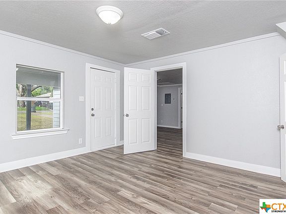 3rd image of 133 W 13th Ave