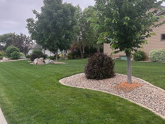 3rd image of 14202 Oakwood Dr
