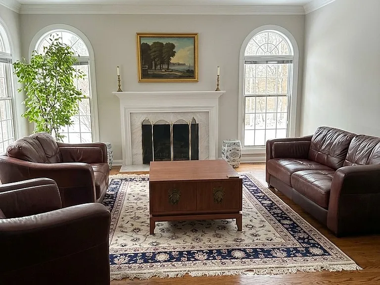 1340 Kimmer Ct — Photo 3