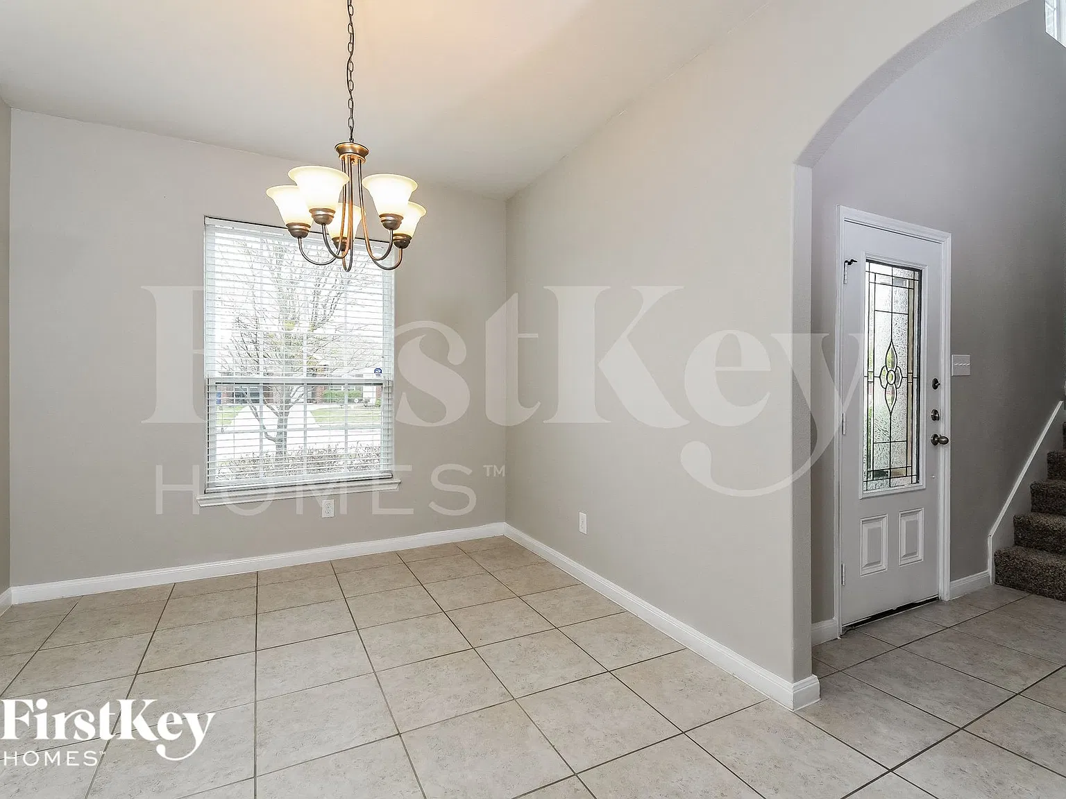 3 bed, 2.5 bath, 2285 sqft, $2,690 — Photo 4