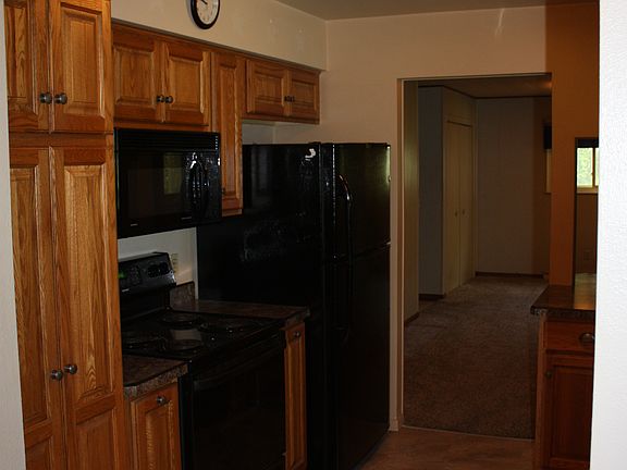 4th image of 105 Saint Richards Ct