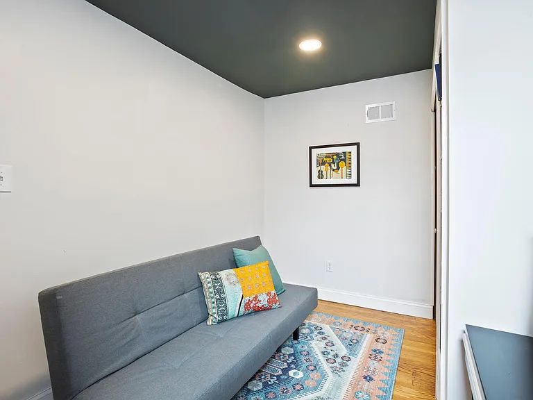 1529 S Garnet St — Photo 3