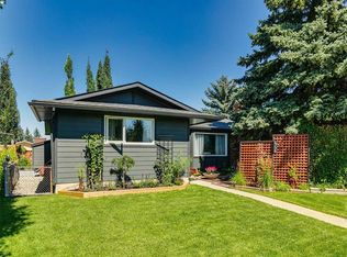 444 S Bracewood Cres SW, Calgary, AB T2W3B8