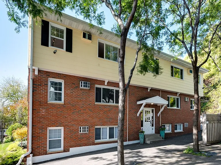 441 Grand Ave — Photo 15
