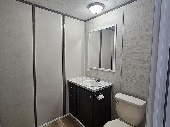5th image of 2737 W Washington Ctr #296