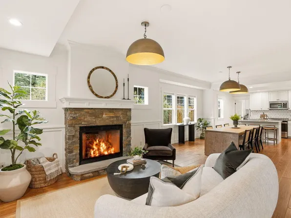 625 NE Norton Ave #1-2, Bend, OR 97701