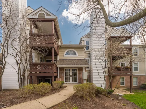 23061 Brick Mill Run #C3, Westlake, OH 44145