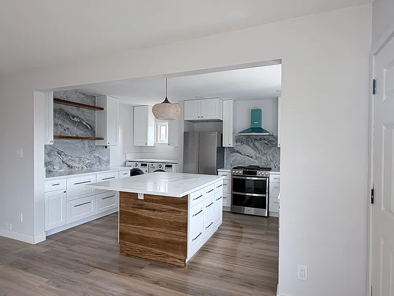 4945 Brighton Ave — Photo 1