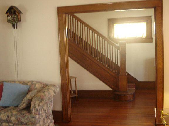 3rd image of 411 Willow Ave