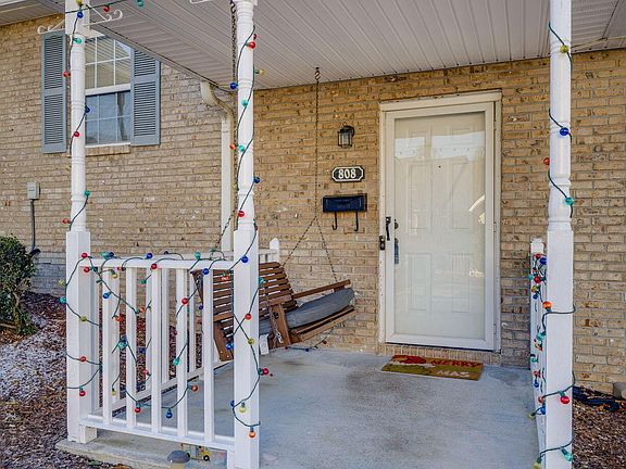 3rd image of 808 Milton Ct #808