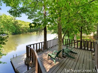 602 Fruitvale Rd, Montague, MI 49437