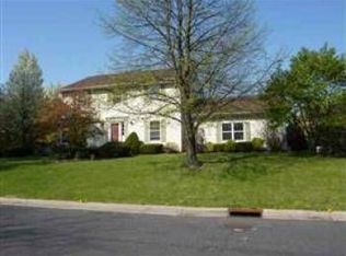 617 Cambridge Dr, Janesville, WI 53548