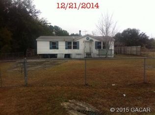 826 Dawn Ave, Interlachen, FL 32148