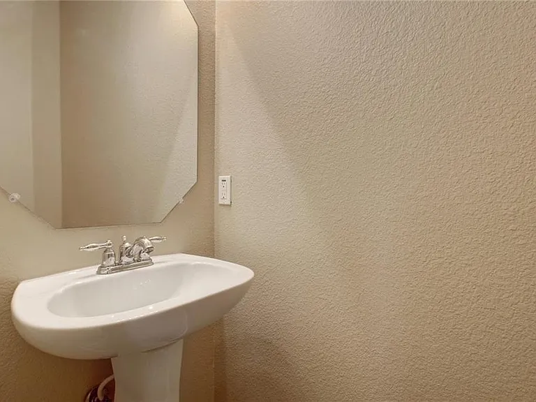 1310 W Parmer Ln #24B — Photo 11