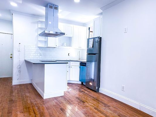 3rd image of 3704 30th Ave #2
