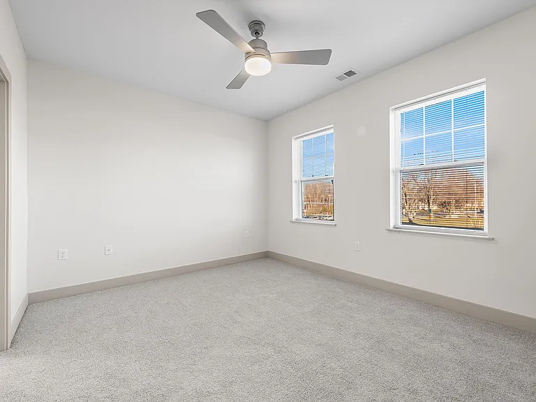 Midtown Apartments — Photo 44