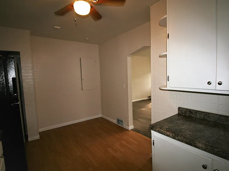 445 Waverly Rd — Photo 5