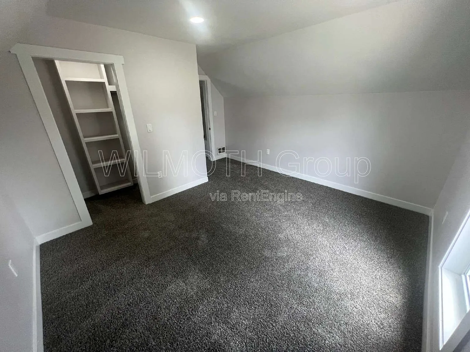 2 bed, 1.0 bath, 1176 sqft, $1,275 — Photo 3