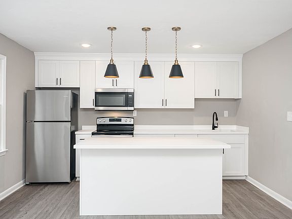 3rd image of 9635 Salem St #5