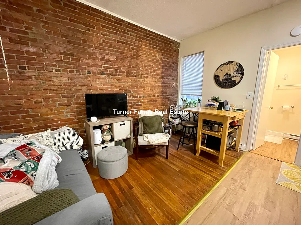 892 Huntington Ave #3