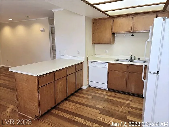 705 Rock Springs Dr #202 — Photo 7