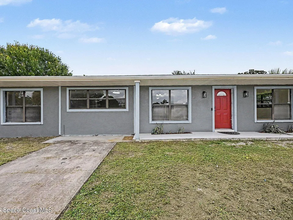 2292 Lakeview Dr
