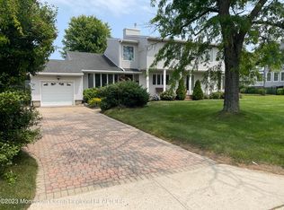 47 Navesink Dr, Monmouth Beach, NJ 07750