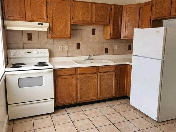 3rd image of 4126 N 22nd St APT 1
