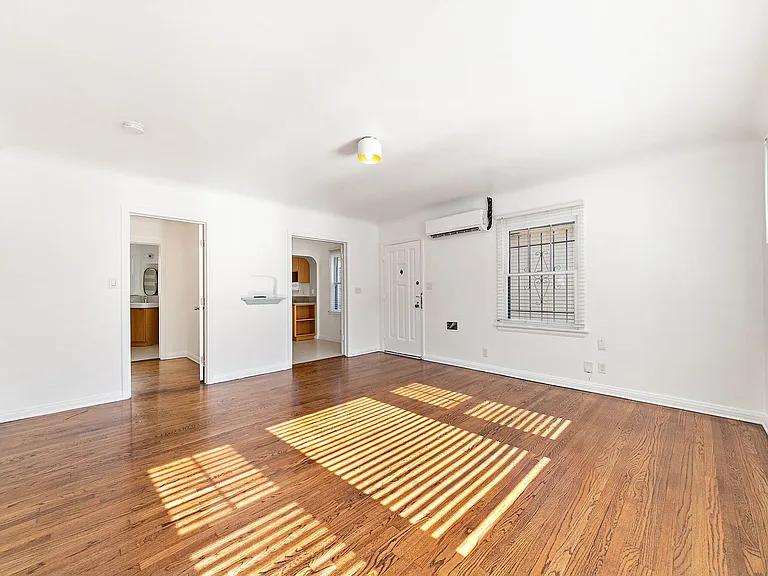 1858 Westerly Ter — Photo 1