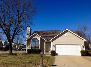 2901 Russet Ct, Florissant, MO 63031