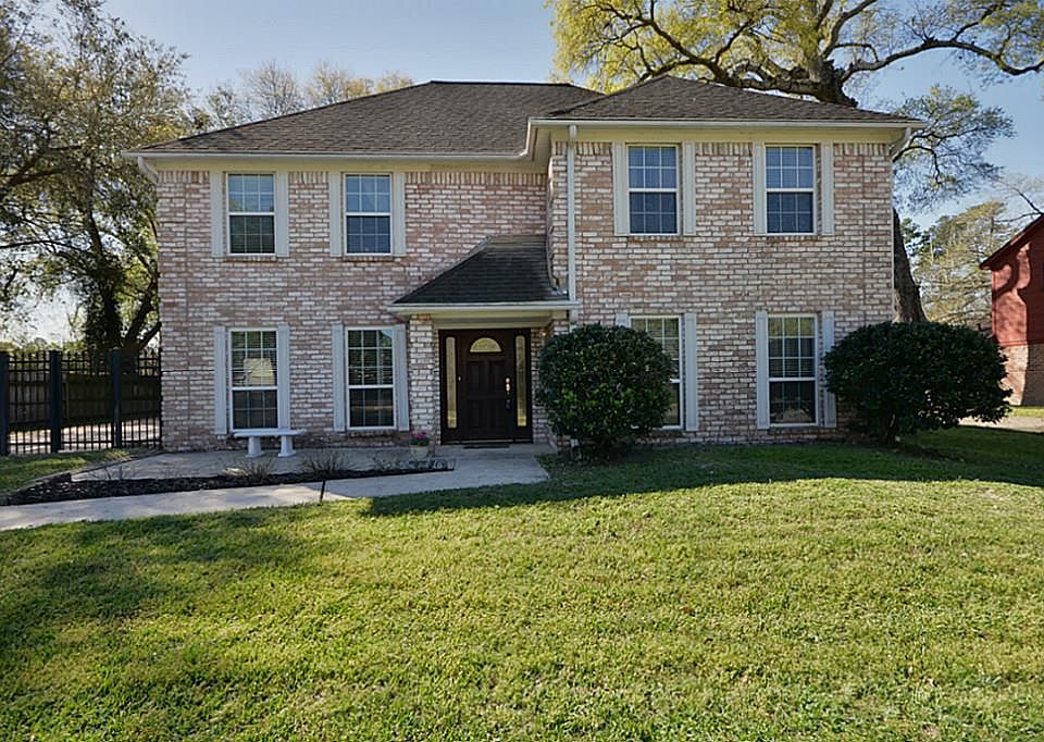 1st image of 5618 Upper Lake Dr