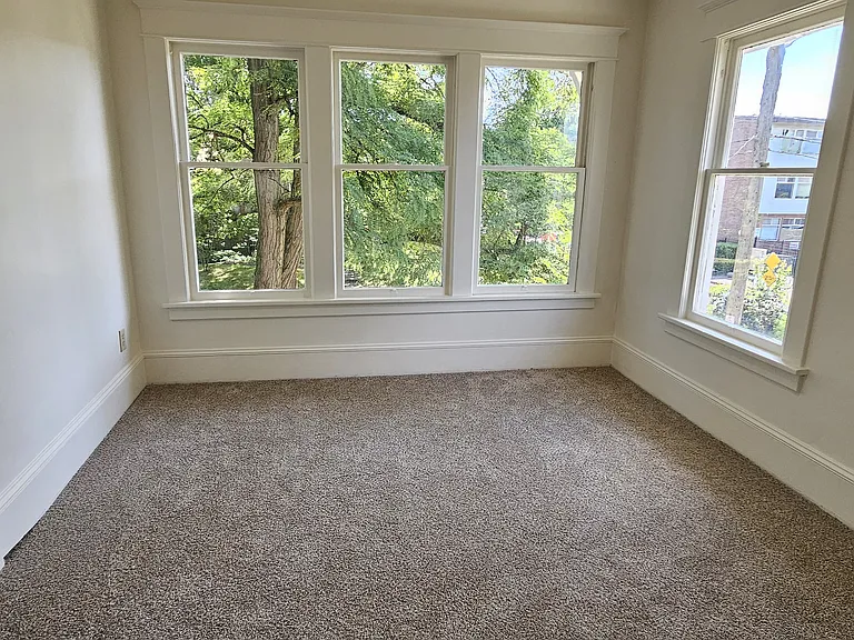 5203 12th Ave NE — Photo 16