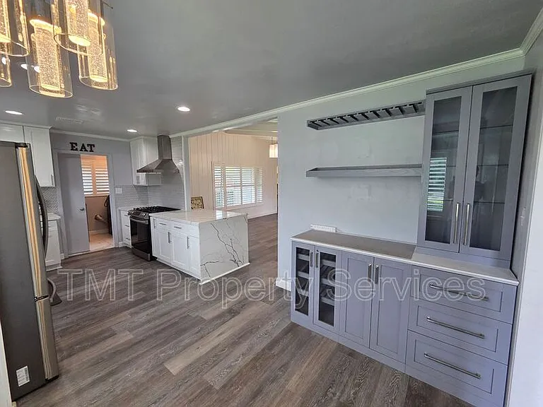9 W Robinhood Dr — Photo 11